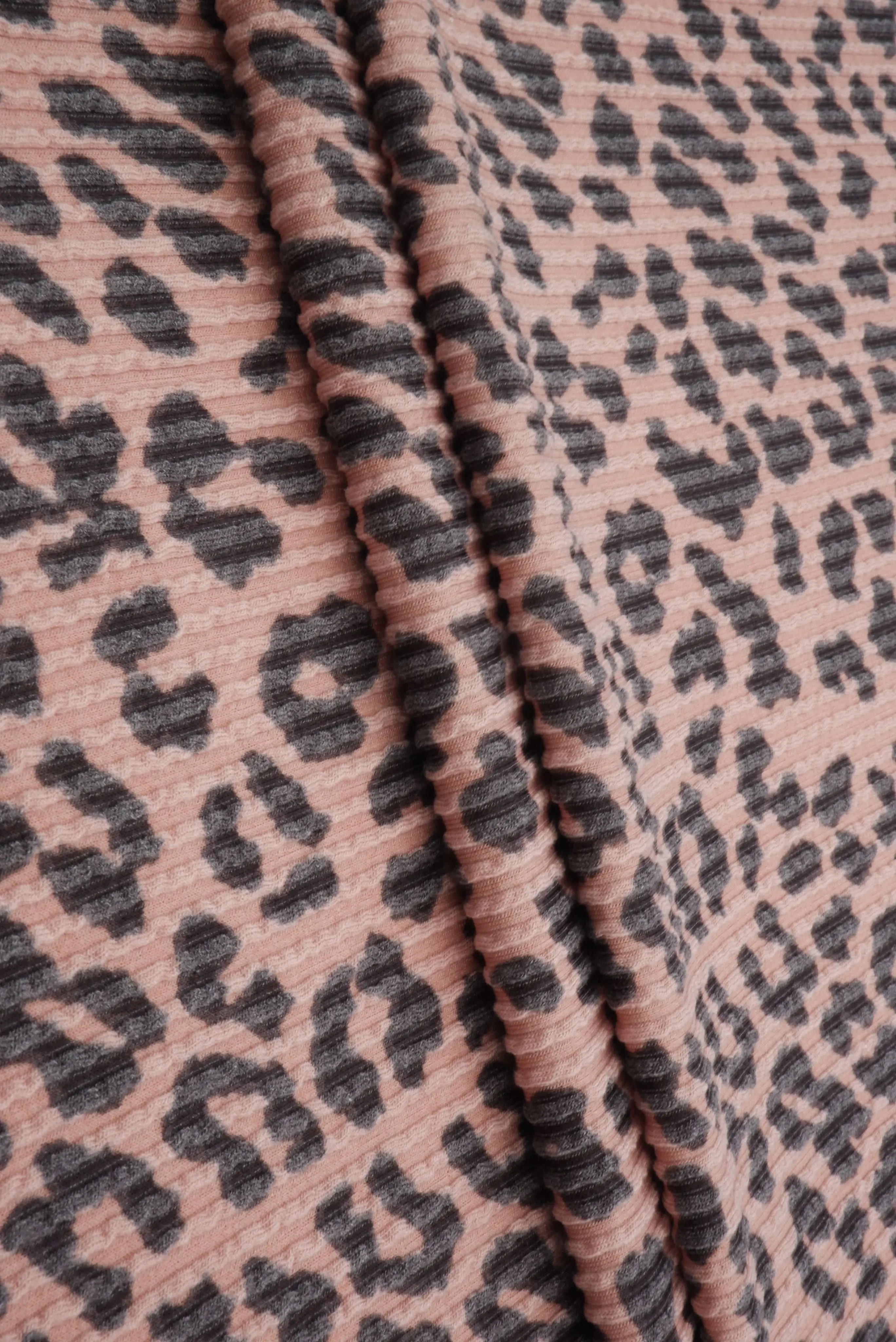 Animal Print Jacquard Double Knit Fabric - KNT4463-S304102 - Image 7